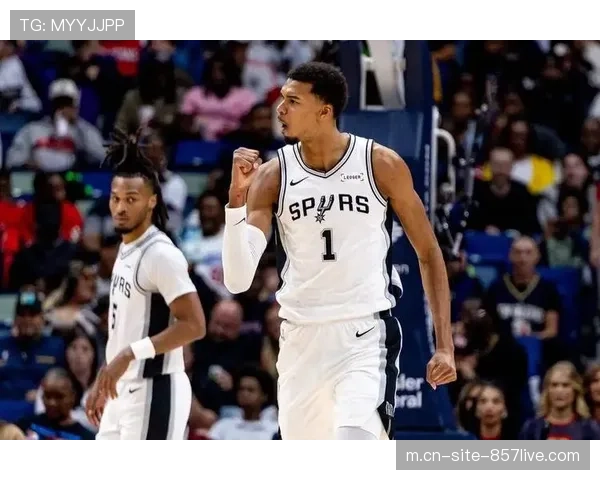 马刺文班亚马攻防一体统治力,禁区屏障与空间拉开能力定义体系 马刺文班亚马攻防一体统治力,禁区屏障与空间拉开能力定义体系